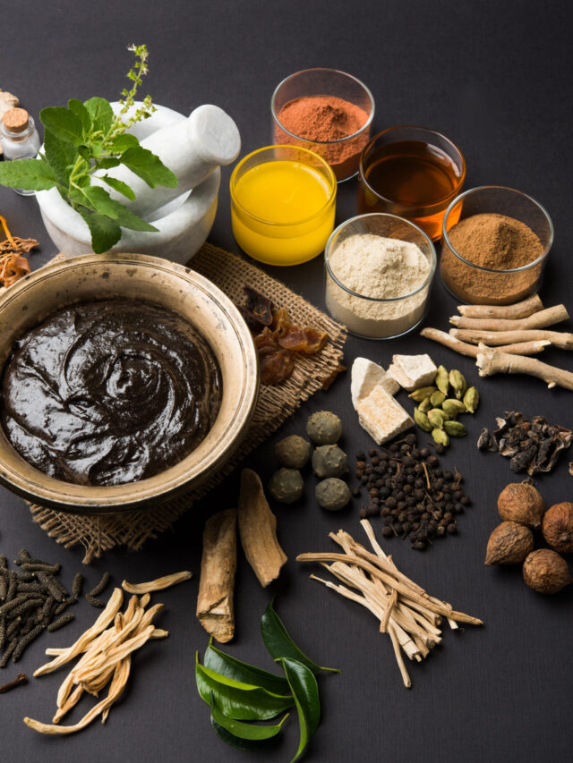 Smog Relief Drinks Made With Ayurvedic Spices and Herbs