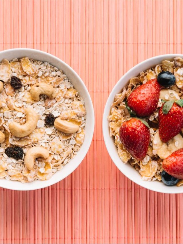 Why Oats with Greek Yogurt Make a Balanced diet