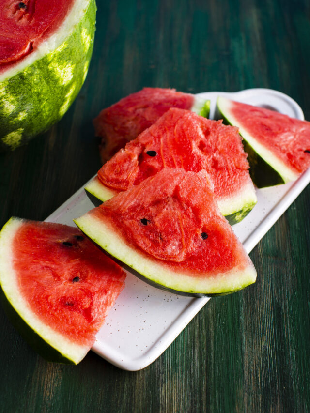 8 Refreshing Benefits of Eating Watermelon in Summer!