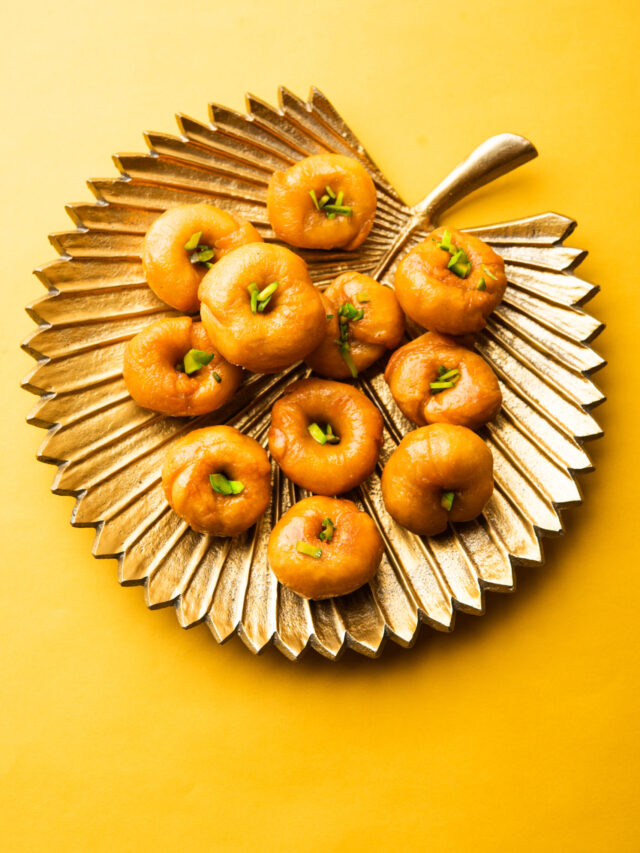 Diwali 2025: Traditional Balushahi Recipe for This Festive Season